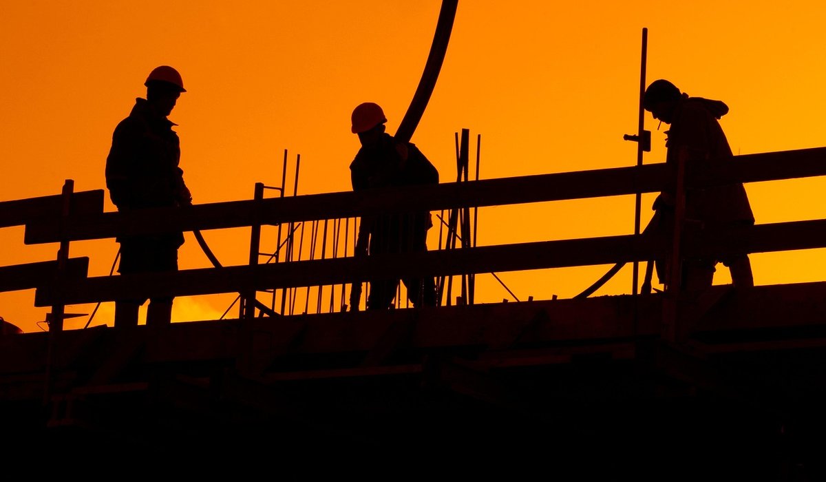 Safe Digging Practices Near Underground Utility Services